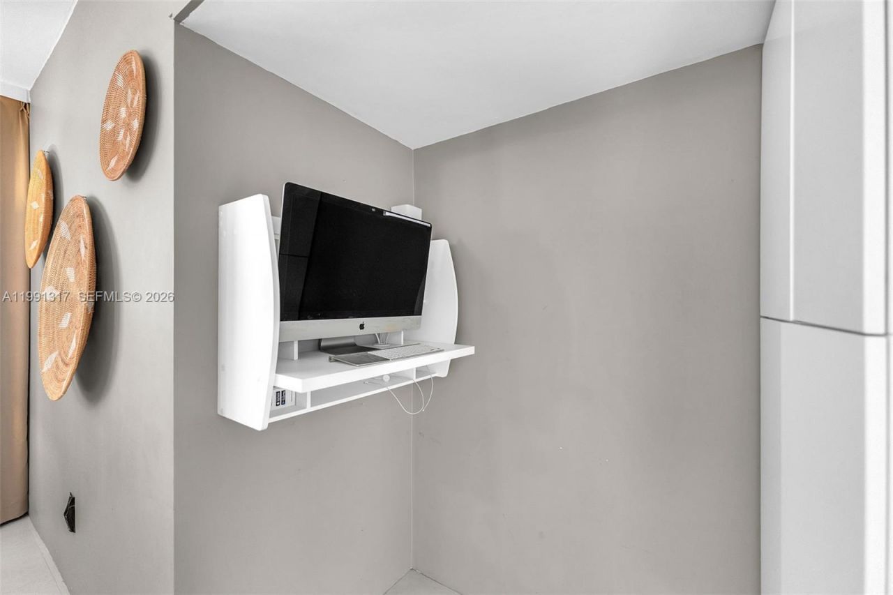 1130 Venetian Way , Unit 1F, Miami Beach, FL 33139 Photo