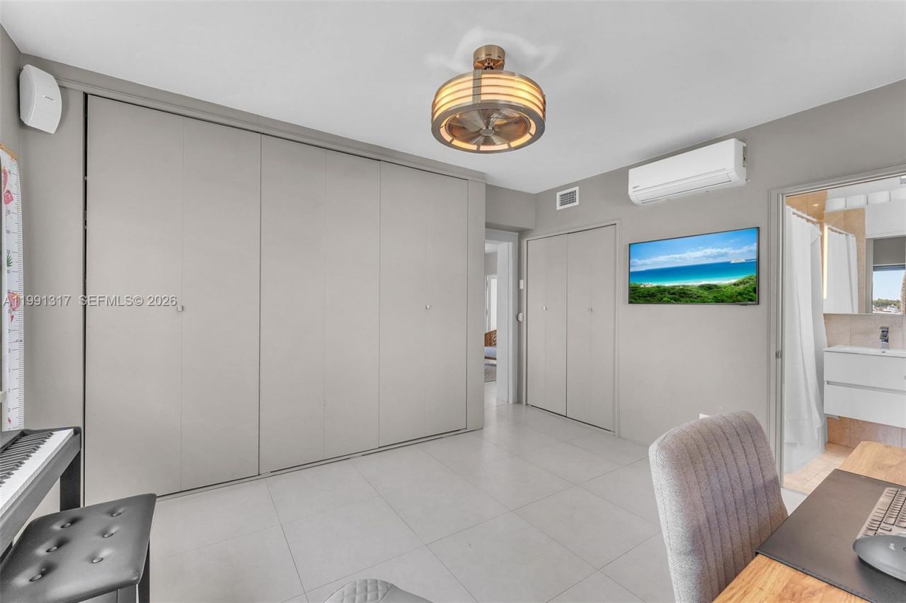 1130 Venetian Way , Unit 1F, Miami Beach, FL 33139 Photo