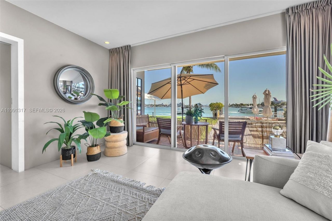 1130 Venetian Way , Unit 1F, Miami Beach, FL 33139 Photo