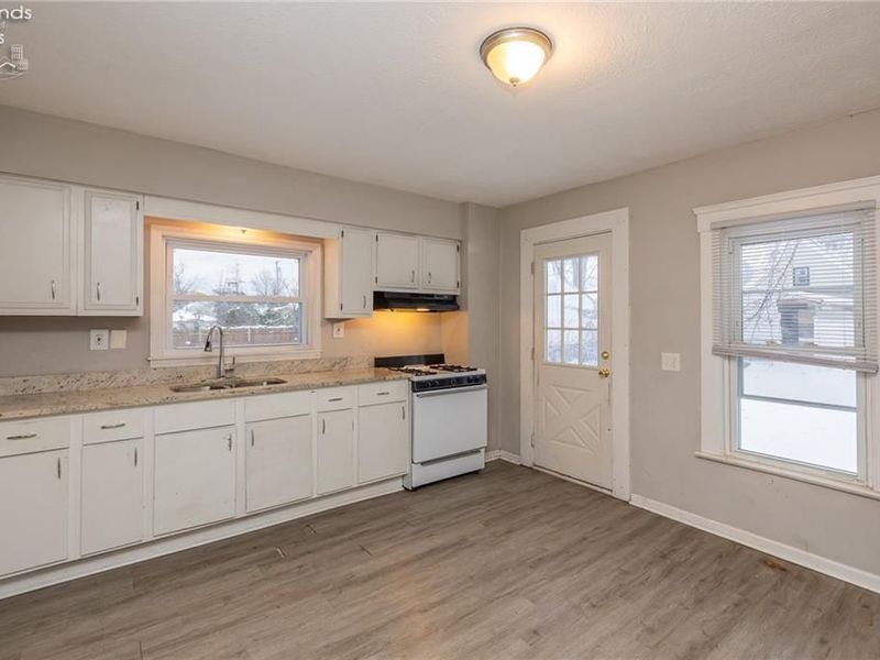 2349 Kelly Place, Lorain, OH 44052 Photo 6