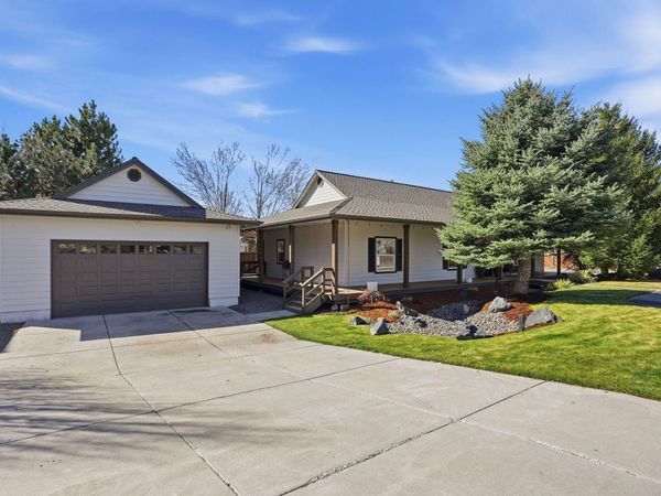 20721 Tango Creek Avenue, Bend, OR 97701