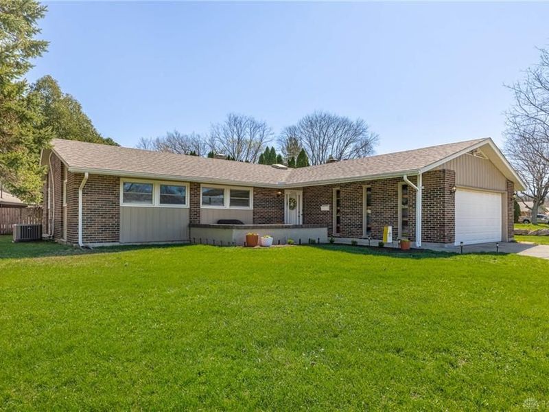 1544 Wedgewood Drive, Fairborn, OH 45324 Photo 1