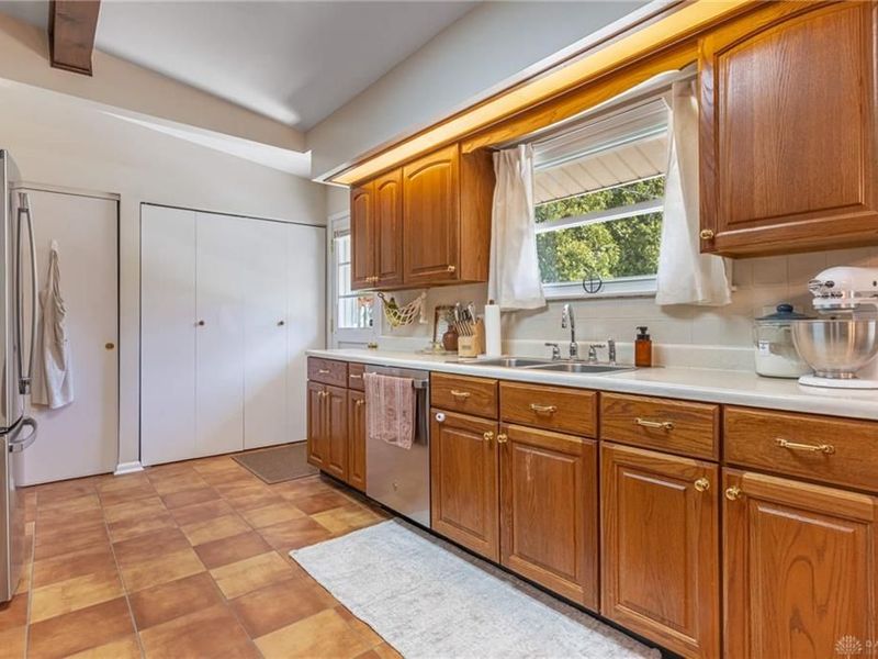 1544 Wedgewood Drive, Fairborn, OH 45324 Photo 8