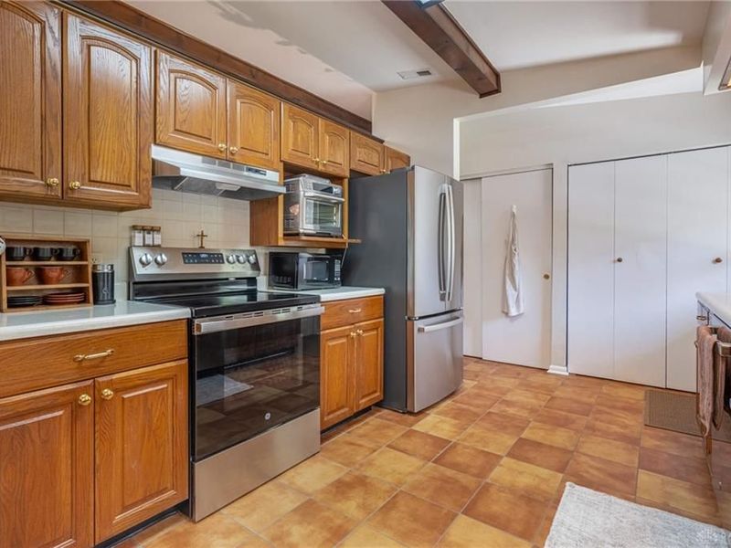 1544 Wedgewood Drive, Fairborn, OH 45324 Photo 9