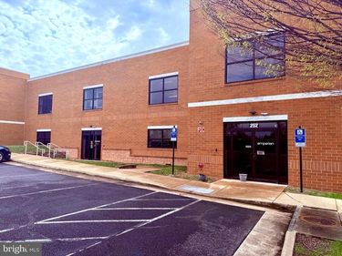 252 AIRPORT , Unit 3, WINCHESTER, VA 22602