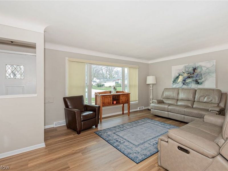 1101 Bonnie Lane, Mayfield Heights, OH 44124 Photo 4