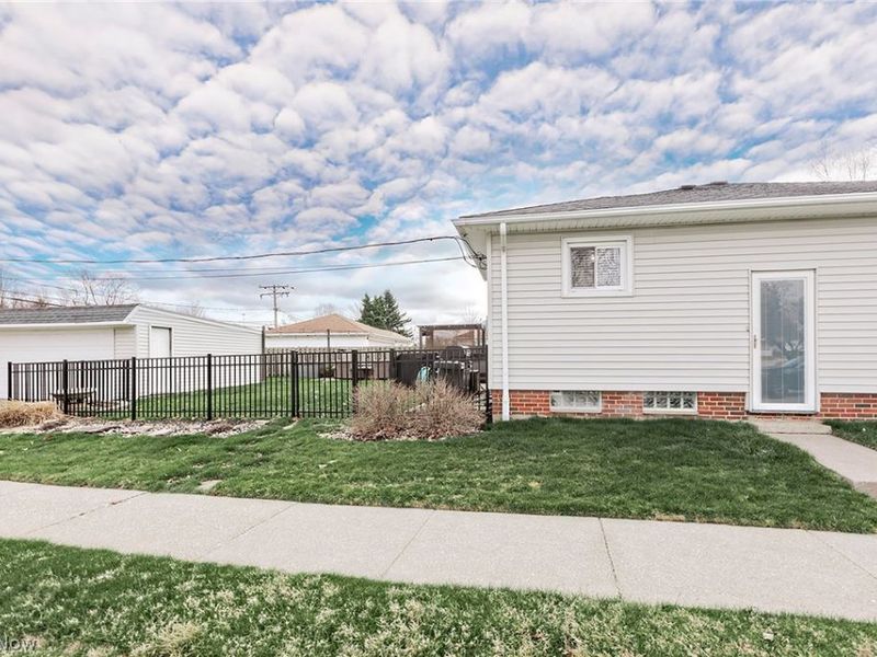 1101 Bonnie Lane, Mayfield Heights, OH 44124 Photo 40