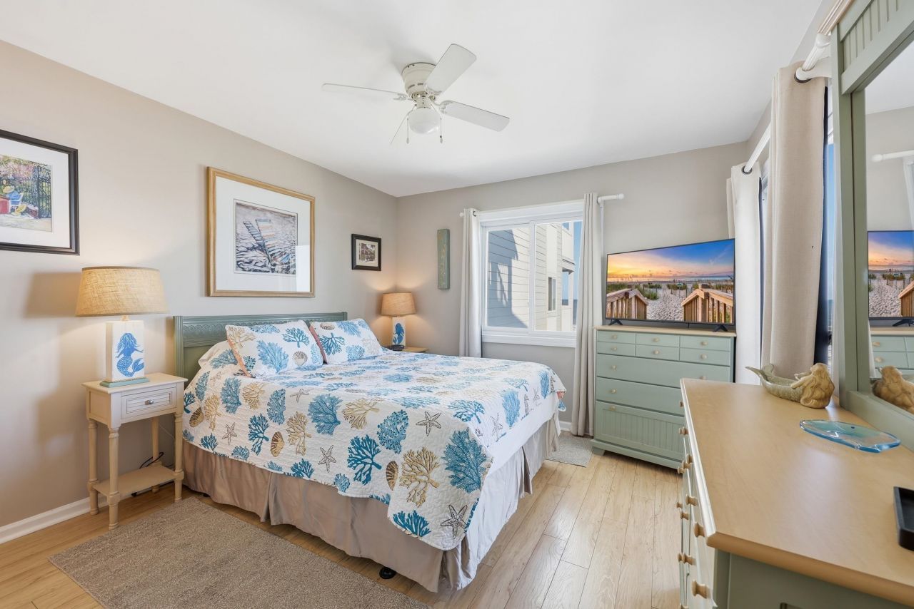 320 N Waccamaw Dr.  Photo 10