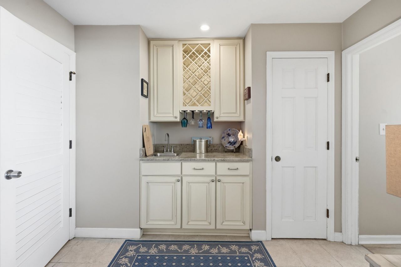 320 N Waccamaw Dr.  Photo 14