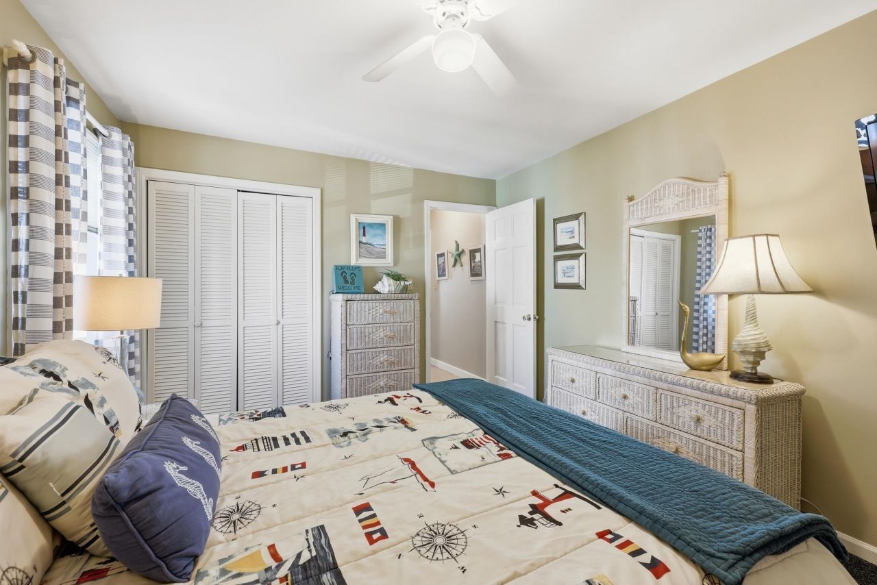 320 N Waccamaw Dr.  Photo 16