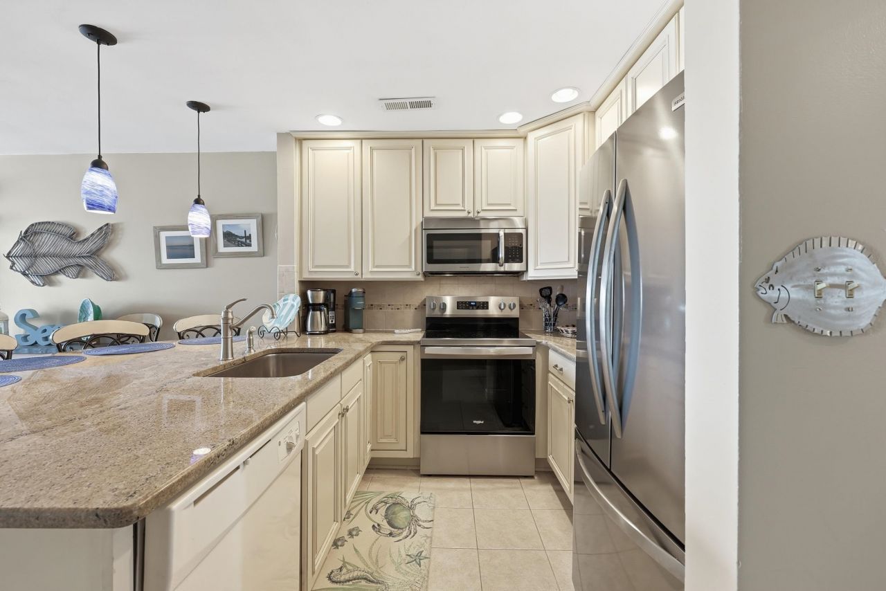 320 N Waccamaw Dr.  Photo 7