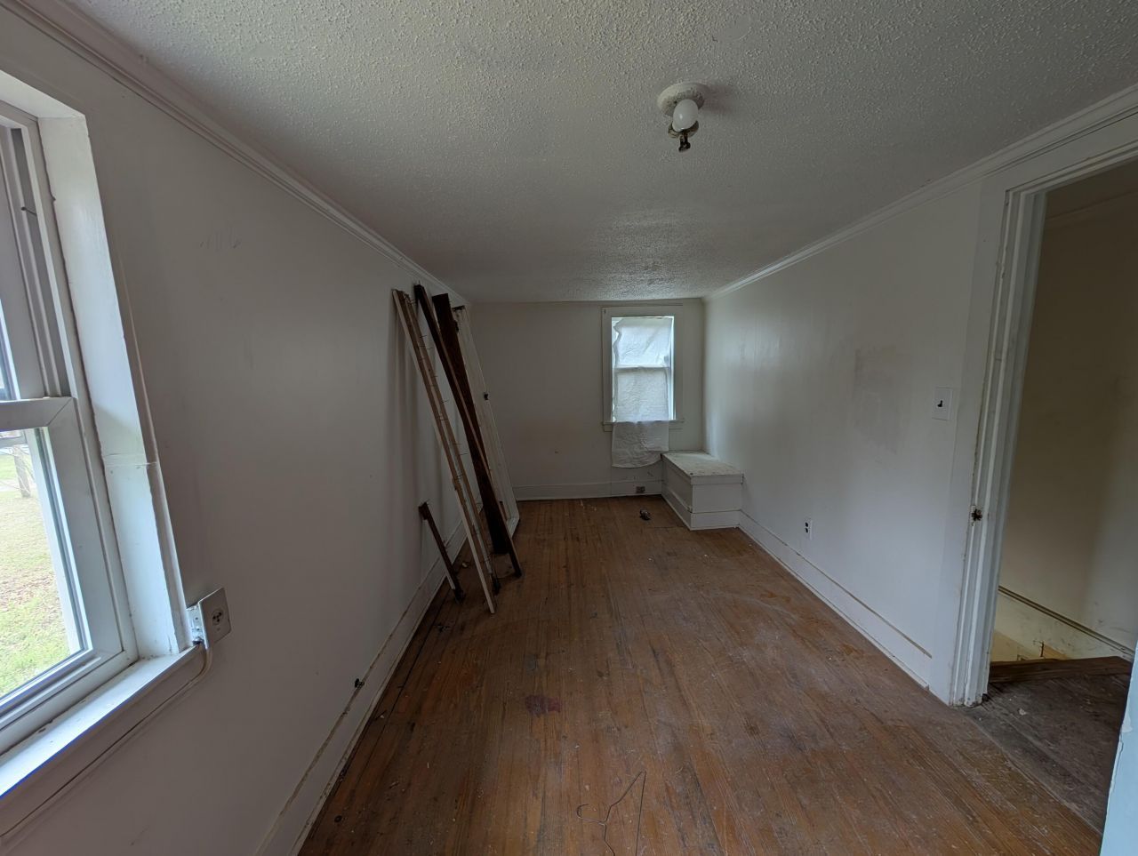 207 Raysor Street Photo 4