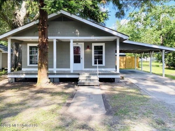 515 S Curran Avenue, Picayune, MS 39466