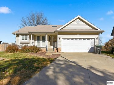13572 V Circle, Omaha, NE 68137