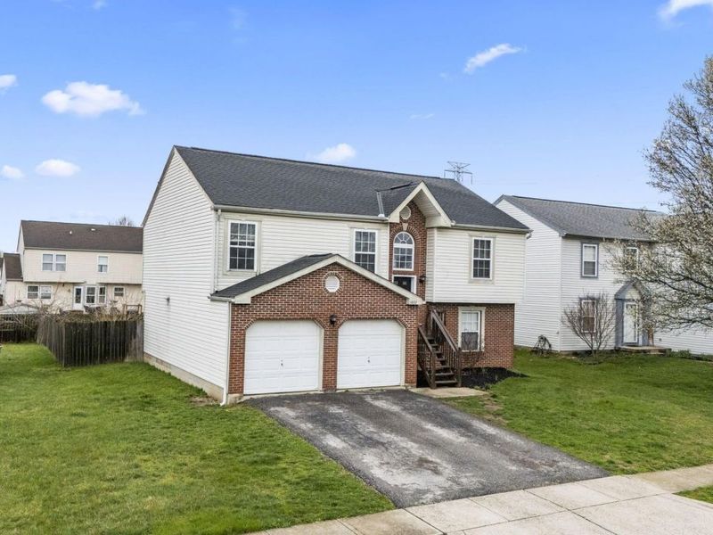 5831 Canal Bridge Drive , Canal Winchester, OH 43110 Photo 3