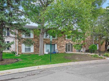 831 Old Settlers Trail, Unit 3, Hopkins, MN 55343