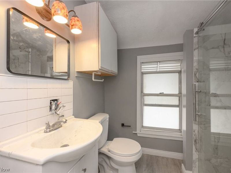 686 E 92nd Street, Cleveland, OH 44108 Photo 10