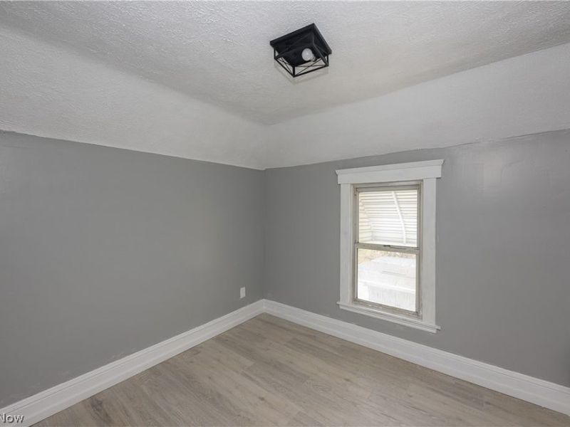 686 E 92nd Street, Cleveland, OH 44108 Photo 13