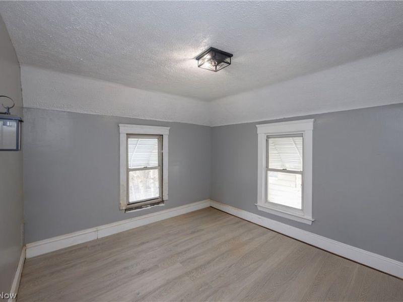 686 E 92nd Street, Cleveland, OH 44108 Photo 15