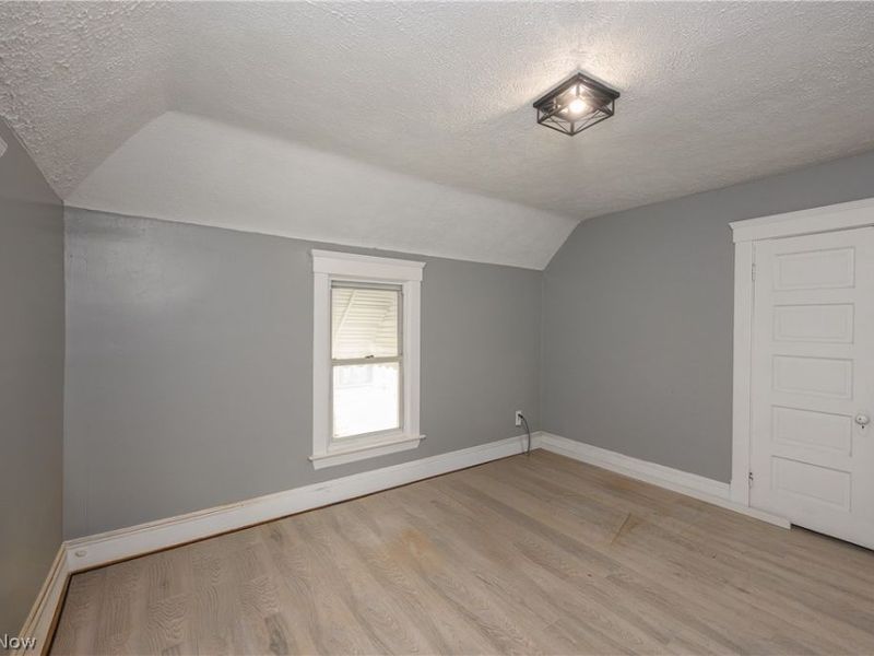 686 E 92nd Street, Cleveland, OH 44108 Photo 16