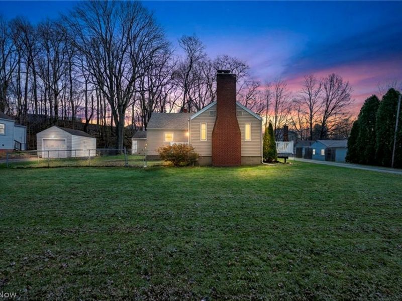 3510 Westview Avenue NW, Canton, OH 44709 Photo 1