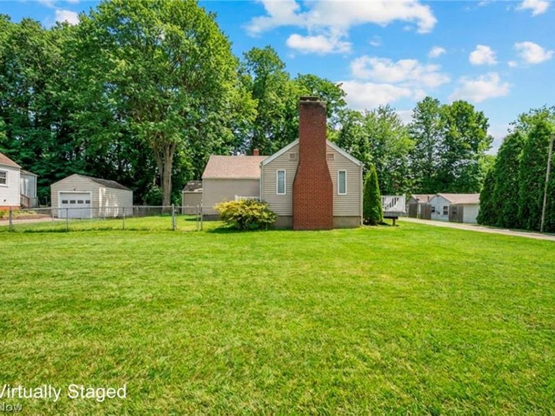 3510 Westview Avenue NW, Canton, OH 44709 Photo 2