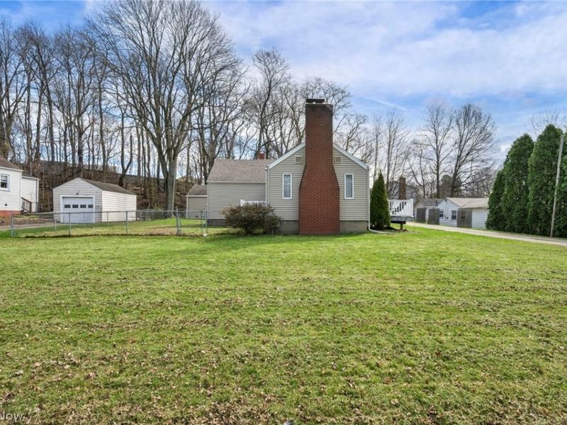 3510 Westview Avenue NW, Canton, OH 44709 Photo 3