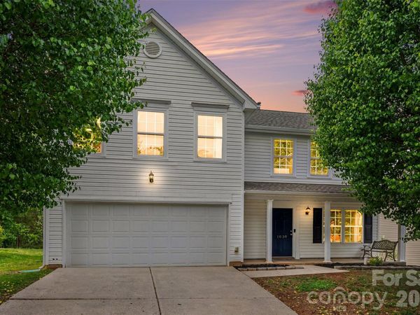 1038 Chalk Hill Lane, Charlotte, NC 28214