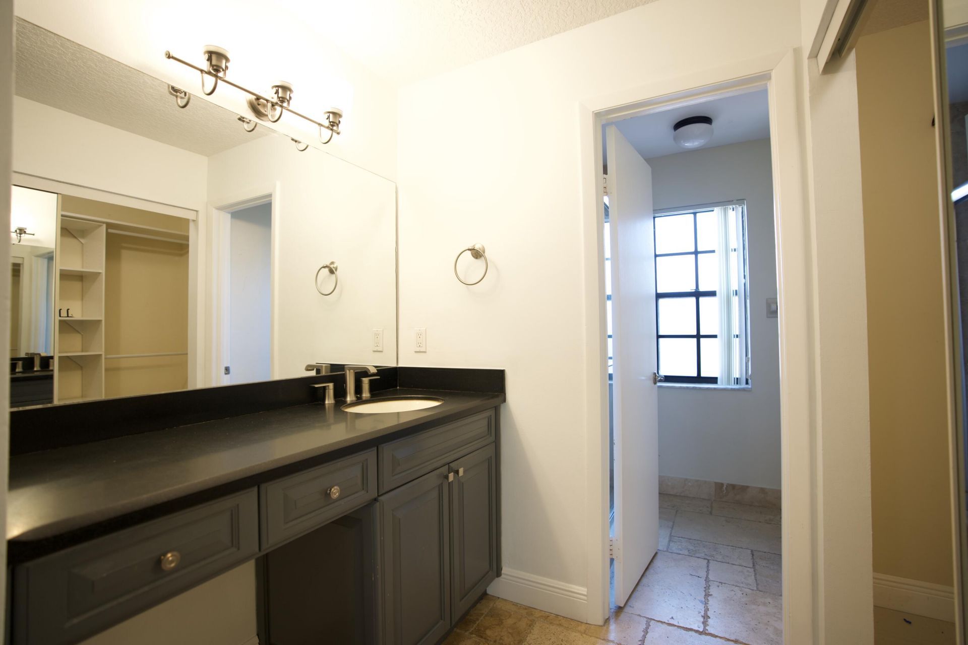 8989 W Sunrise Boulevard, Plantation, FL 33322 Photo