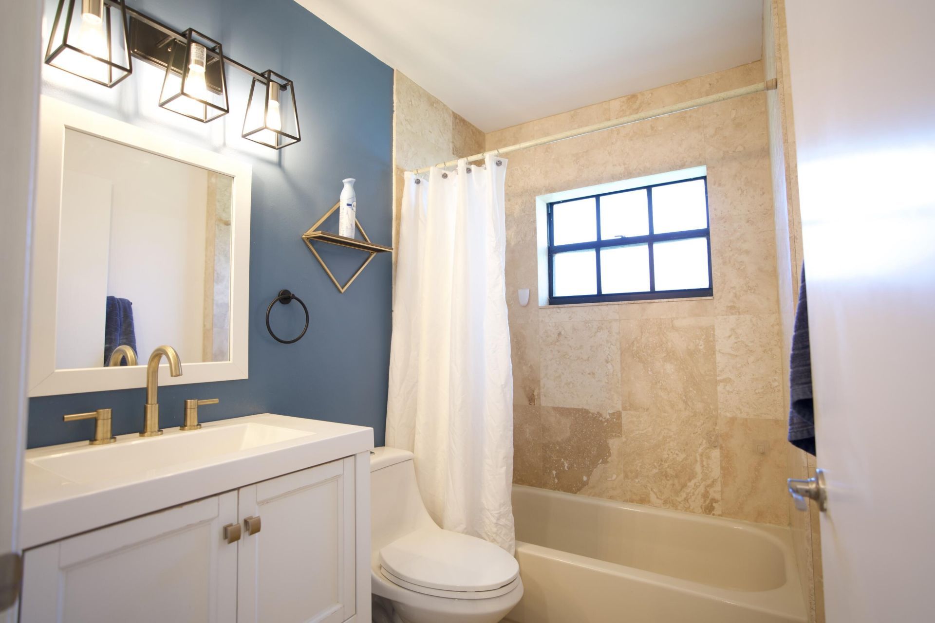 8989 W Sunrise Boulevard, Plantation, FL 33322 Photo