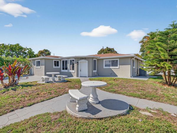 2849 SW 10th Street, Fort Lauderdale, FL 33312