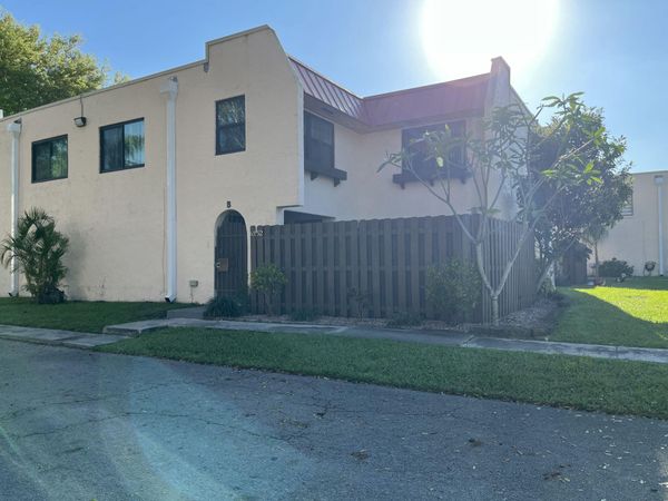 6352 Seven Springs Boulevard, Greenacres, FL 33463