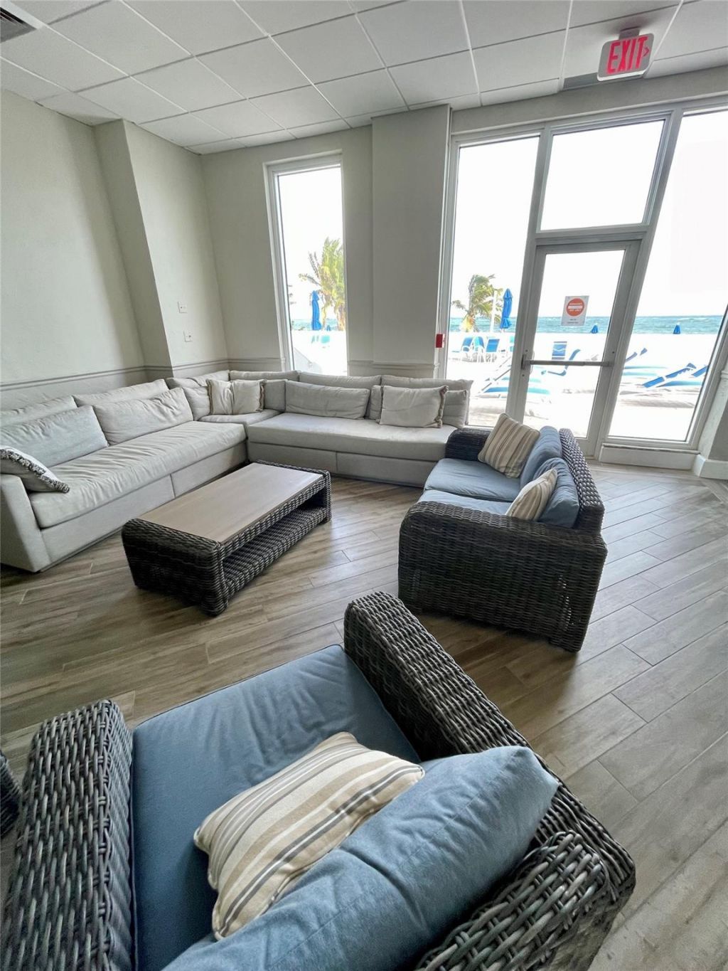 4250 Galt Ocean Drive, Unit 15d, Fort Lauderdale, FL 33308 Photo