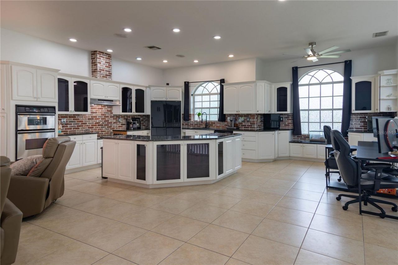 6151 New Osprey Point, Weeki Wachee, FL 34607 Photo