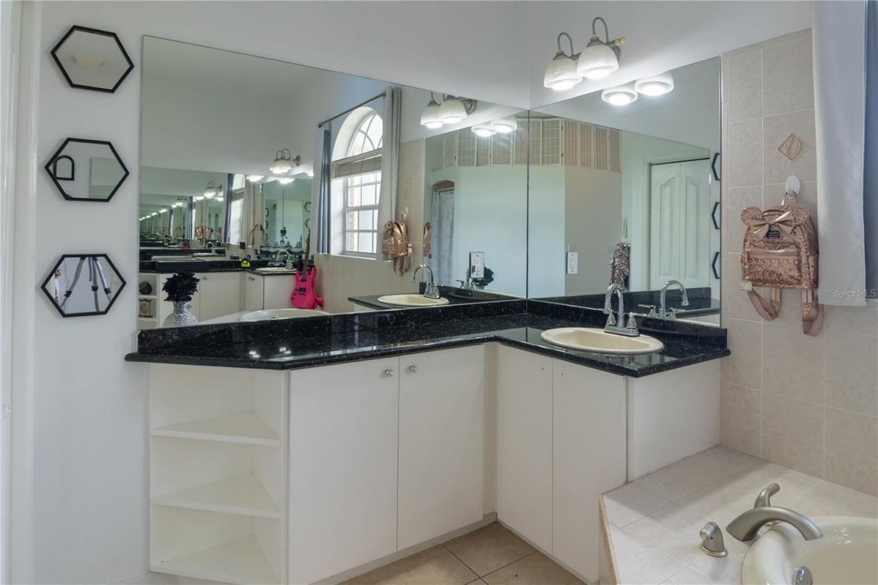 6151 New Osprey Point, Weeki Wachee, FL 34607 Photo