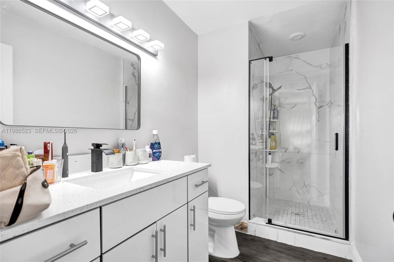 7402 NW 75th St , Tamarac, FL 33321 Photo