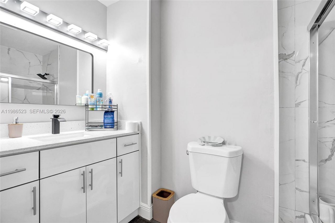 7402 NW 75th St , Tamarac, FL 33321 Photo