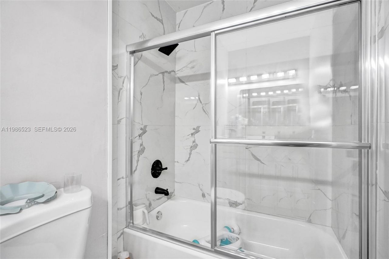 7402 NW 75th St , Tamarac, FL 33321 Photo