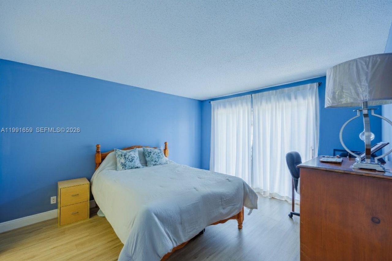2300 Park Ln, Unit 203, Hollywood, FL 33021 Photo