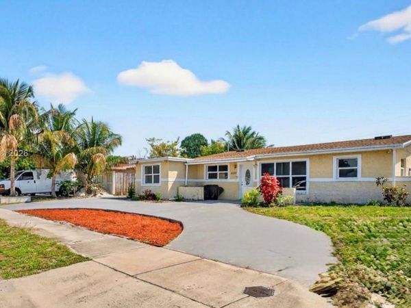 4200 NE 4th Ave, Deerfield Beach, FL 33064