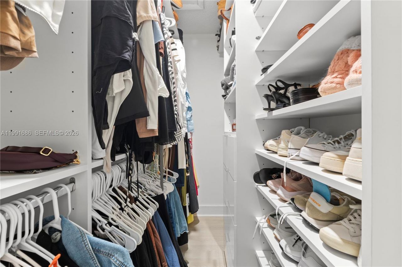 10908 NW 7th St , Unit 403, Miami, FL 33172 Photo