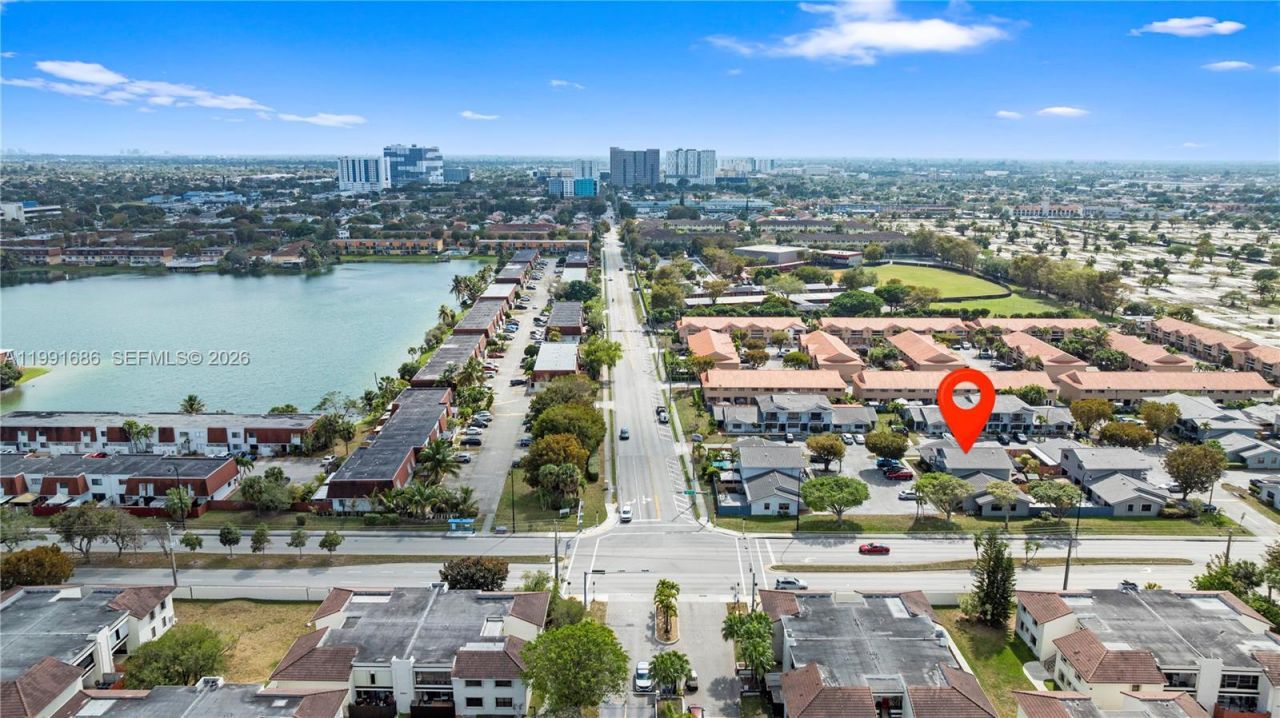 10908 NW 7th St , Unit 403, Miami, FL 33172 Photo