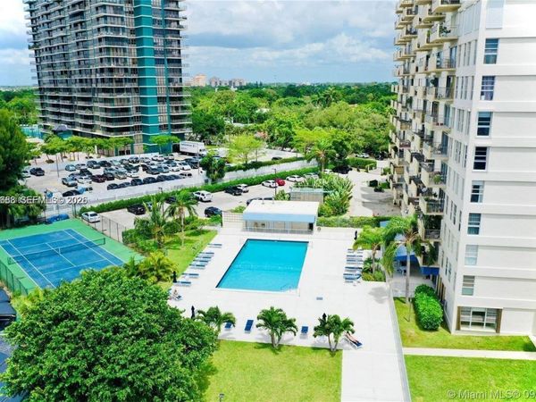 880 NE 69th St , Unit 1D, Miami, FL 33138