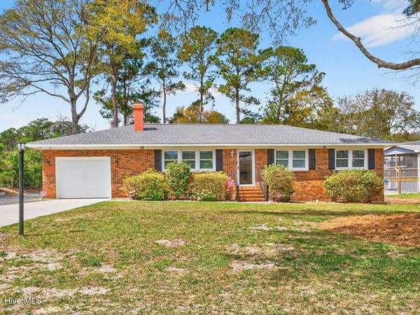 1064 Ward Avenue SW, Calabash, NC 28467