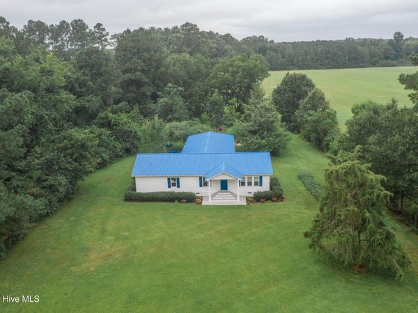 2809 Bill Hooks Road , Whiteville, NC 28472