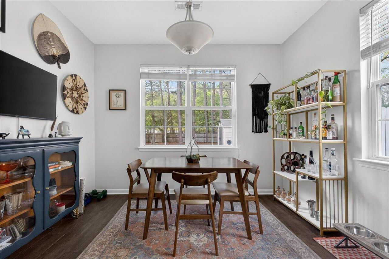 8945 Planters Row Lane Photo 14