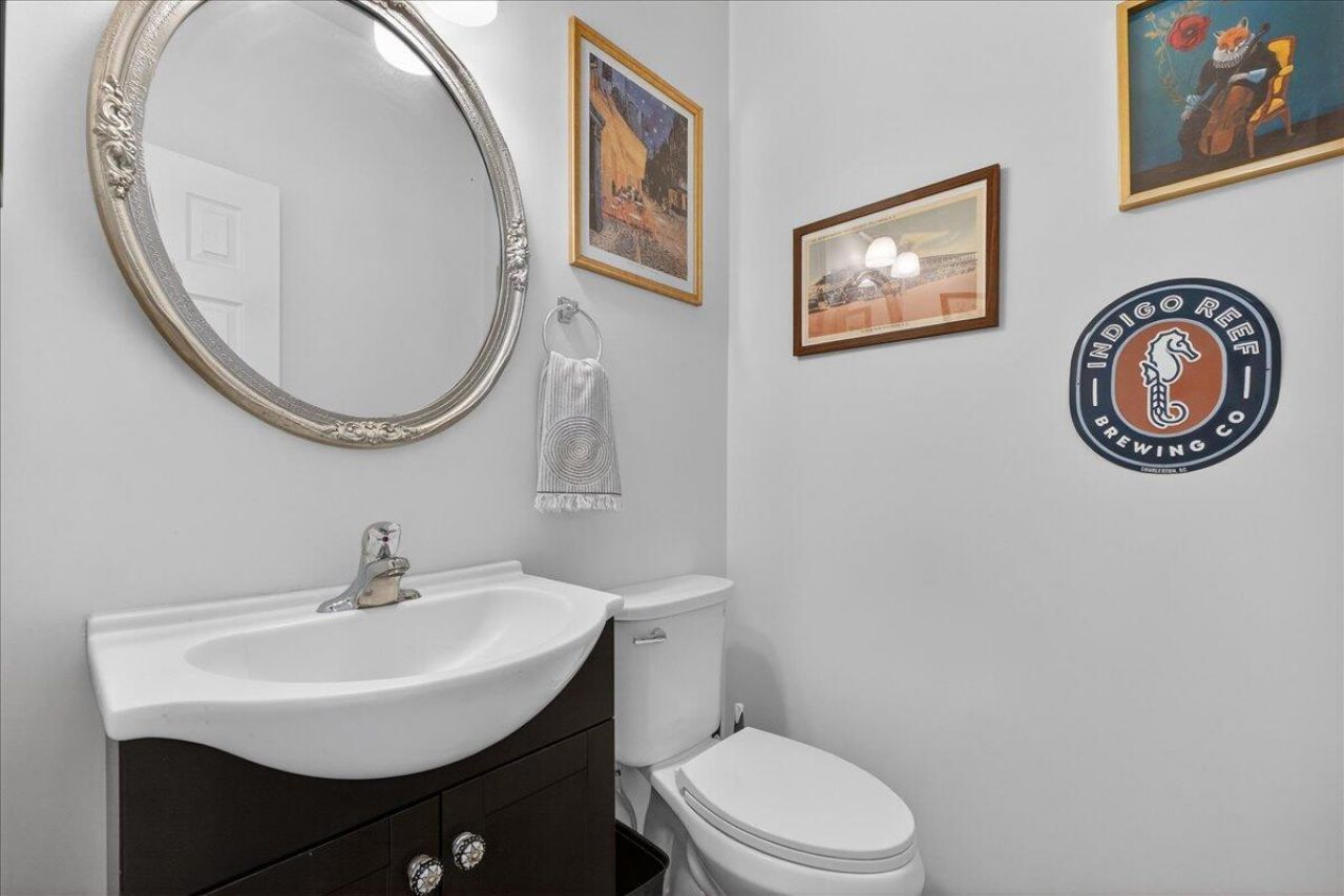 8945 Planters Row Lane Photo 15