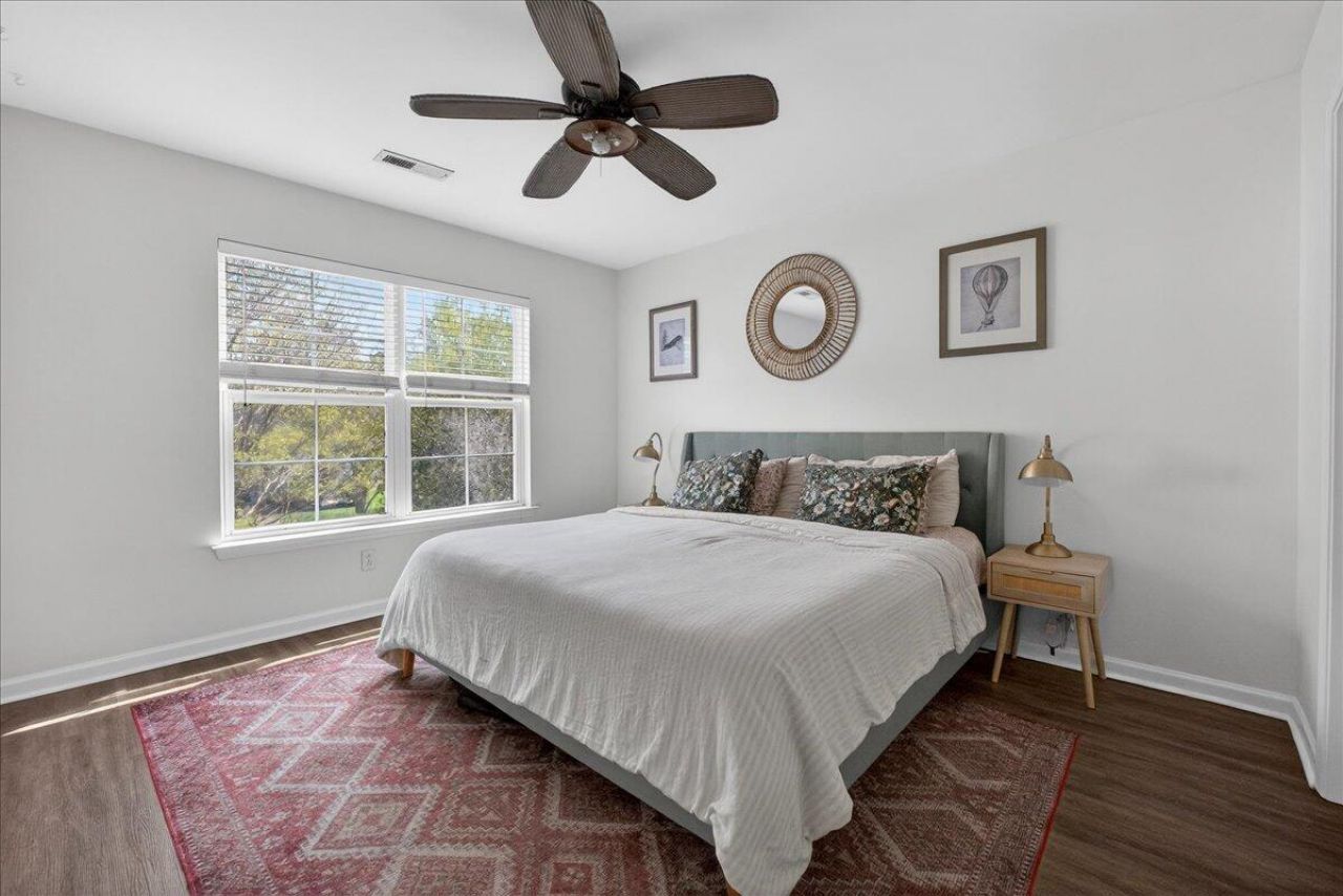 8945 Planters Row Lane Photo 16