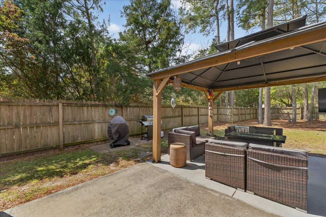 8945 Planters Row Lane Photo 22