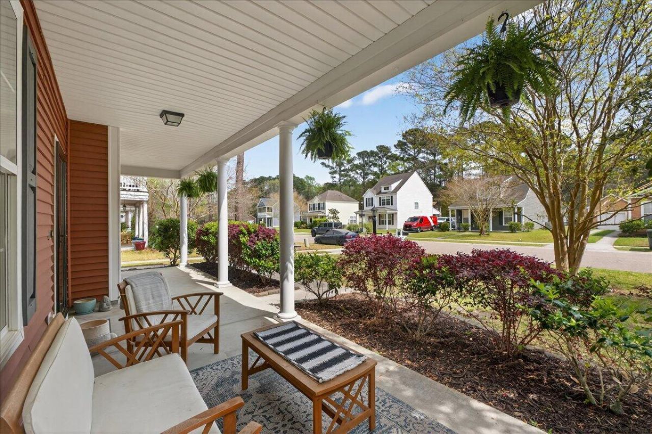 8945 Planters Row Lane Photo 6